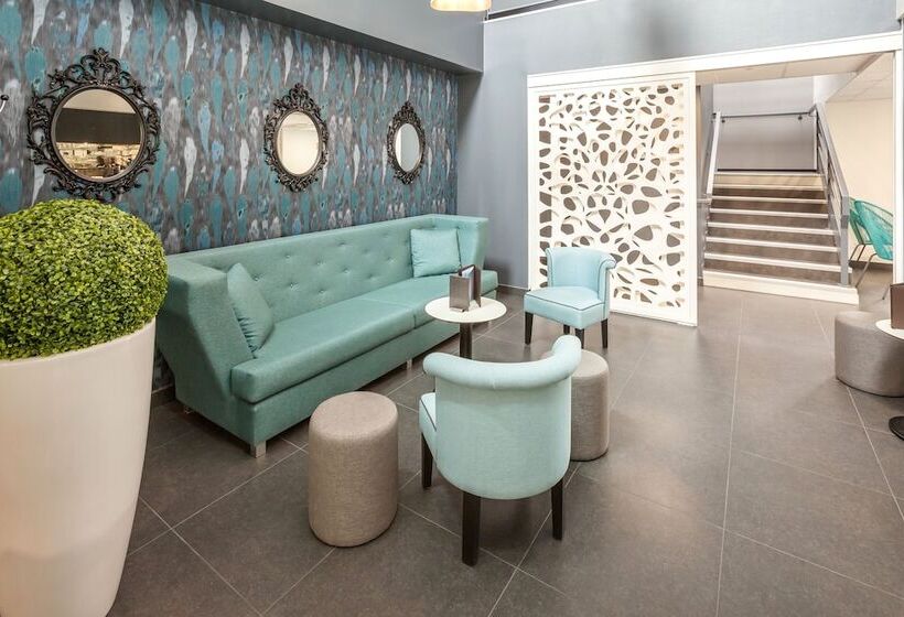 Logis Hotel Restaurant & Spa Au Comte D Ornon