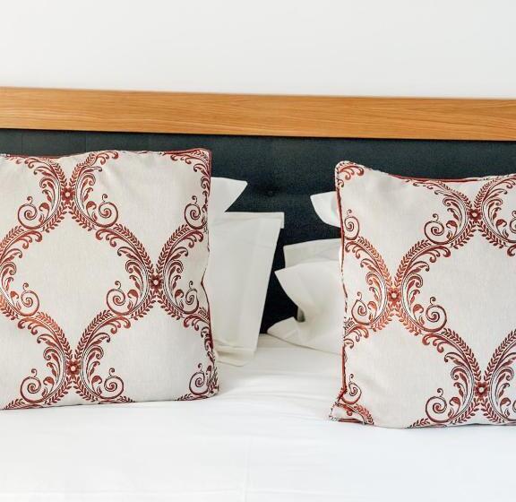 בית מלון כפרי Auberge De L Abbaye Cruis