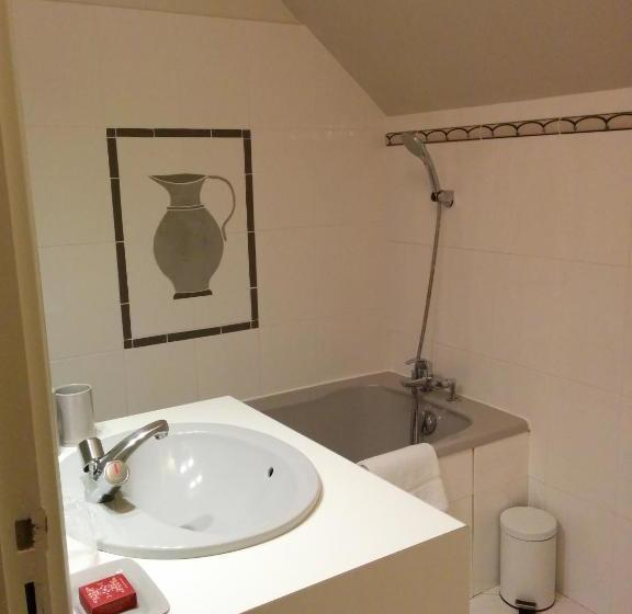 בית מלון כפרי Auberge Le Pot D Etain