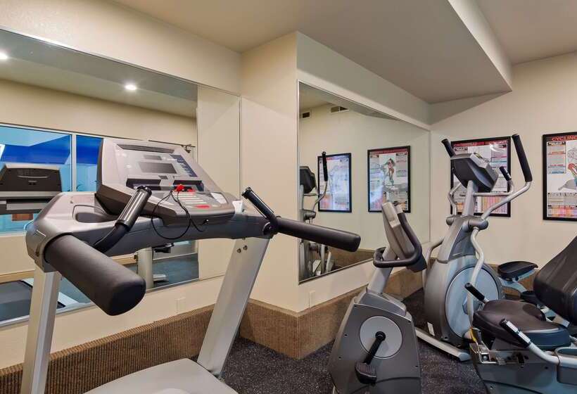 هتل Best Western Executive Inn & Suites