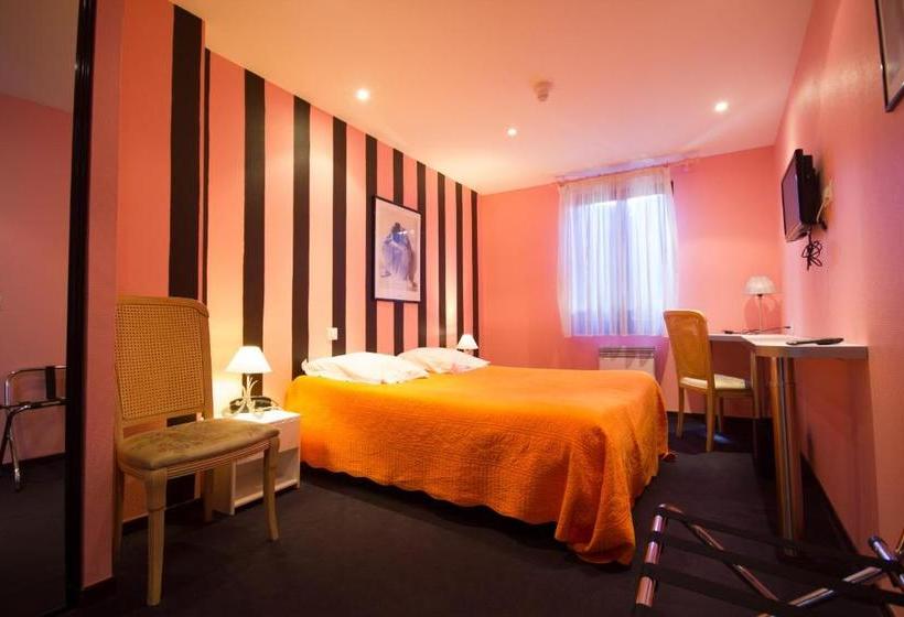 Отель A La Maison Hôtel Restaurant