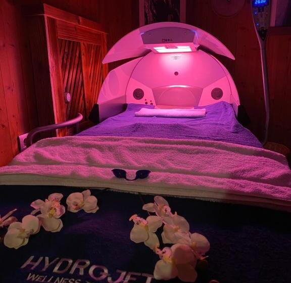 فندق Chalet Hôtel Du Mont Charvin & Spa