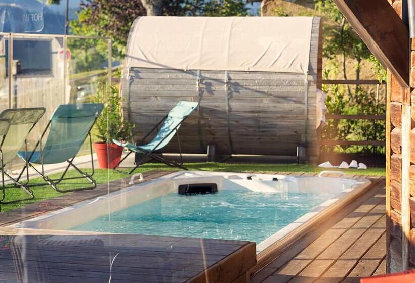 فندق Chalet Hôtel Du Mont Charvin & Spa