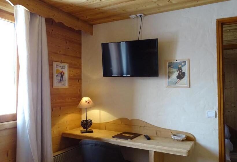 فندق Chalet Hôtel Du Mont Charvin & Spa