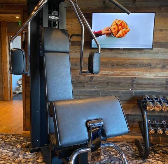 فندق Chalet Hôtel Du Mont Charvin & Spa