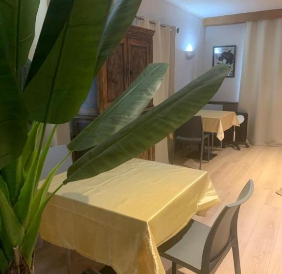 בית מלון כפרי Colombié