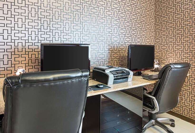 هتل Comfort Inn Camden