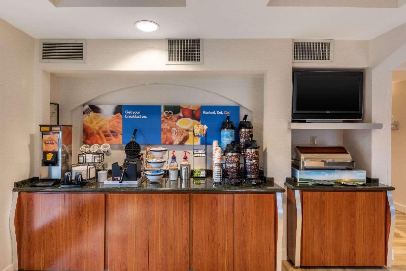 ホテル Comfort Inn South San Jose  Morgan Hill
