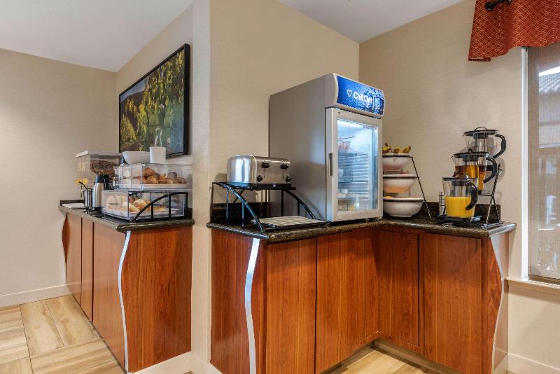 ホテル Comfort Inn South San Jose  Morgan Hill