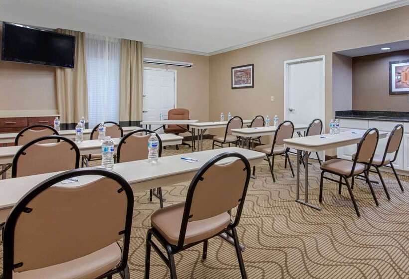 فندق Comfort Inn & Suites Bryant   Benton