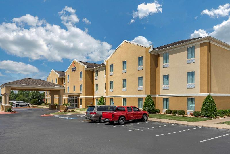 فندق Comfort Inn & Suites Bryant   Benton