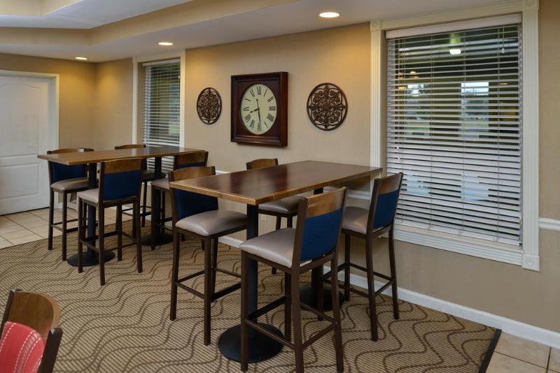 فندق Comfort Inn & Suites Bryant   Benton