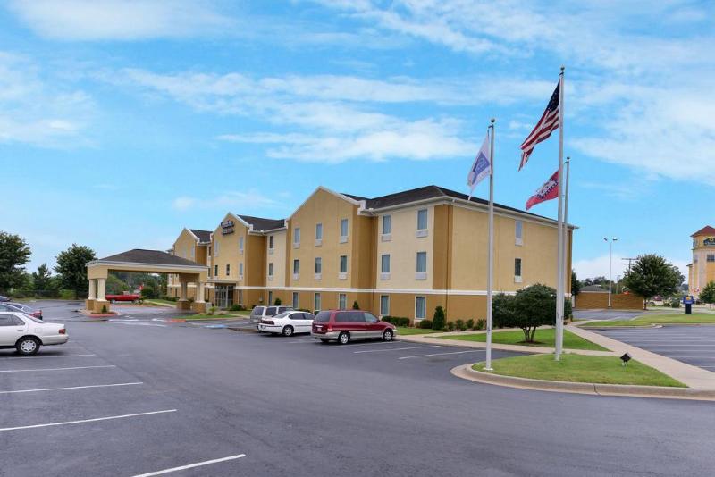 فندق Comfort Inn & Suites Bryant   Benton