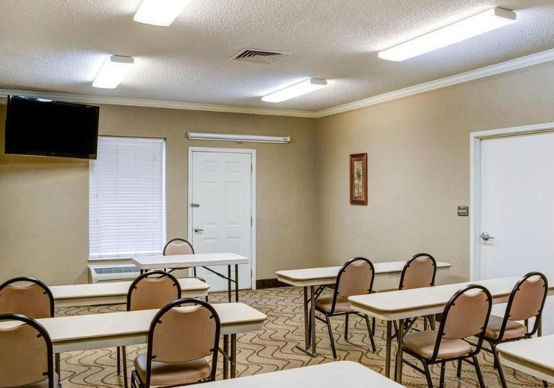 فندق Comfort Inn & Suites Bryant   Benton