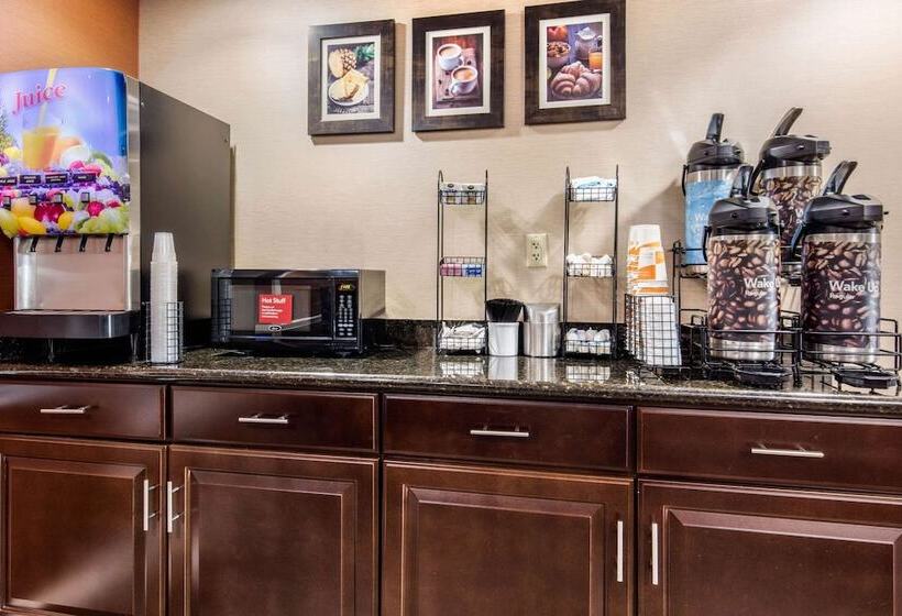 فندق Comfort Inn & Suites Bryant   Benton