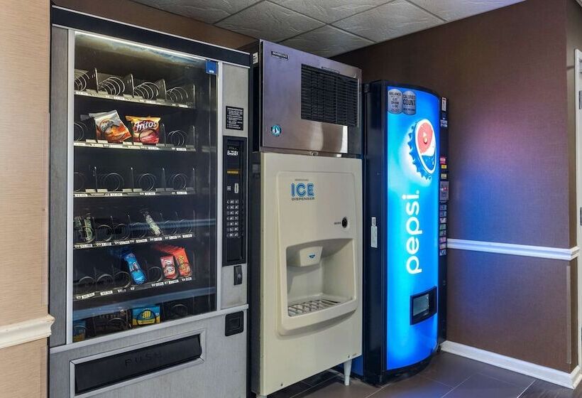 فندق Comfort Inn & Suites Bryant   Benton