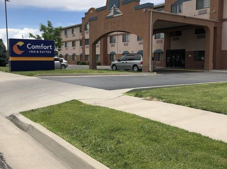 فندق Comfort Inn & Suites