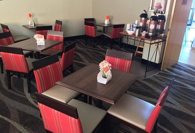 فندق Comfort Inn & Suites