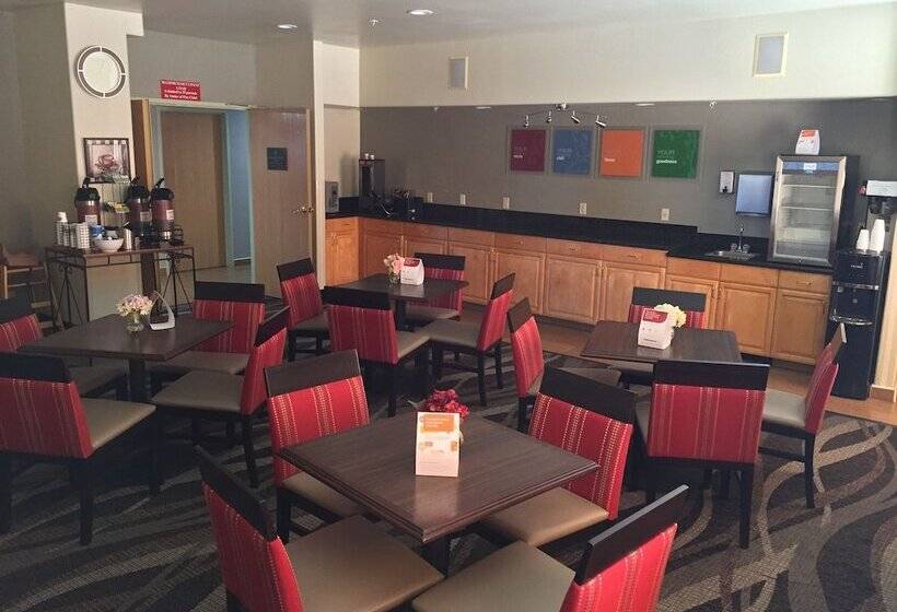 فندق Comfort Inn & Suites