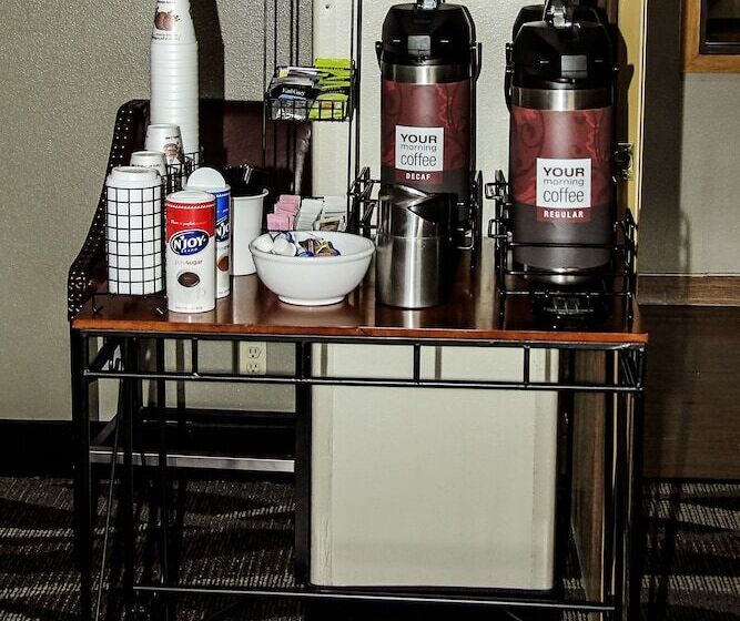 فندق Comfort Inn & Suites