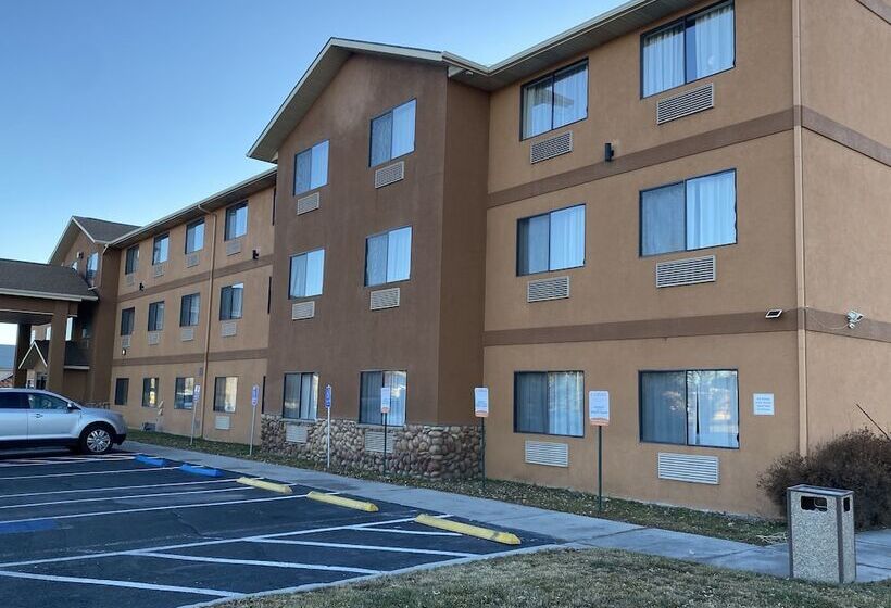 Отель Comfort Inn & Suites Gunnisoncrested Butte
