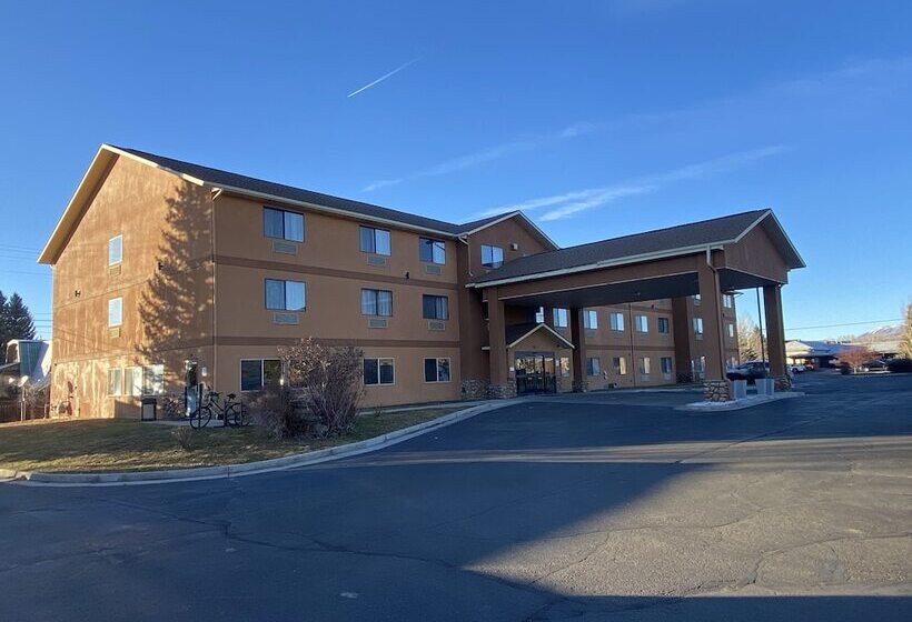 Отель Comfort Inn & Suites Gunnisoncrested Butte