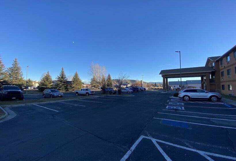 Отель Comfort Inn & Suites Gunnisoncrested Butte