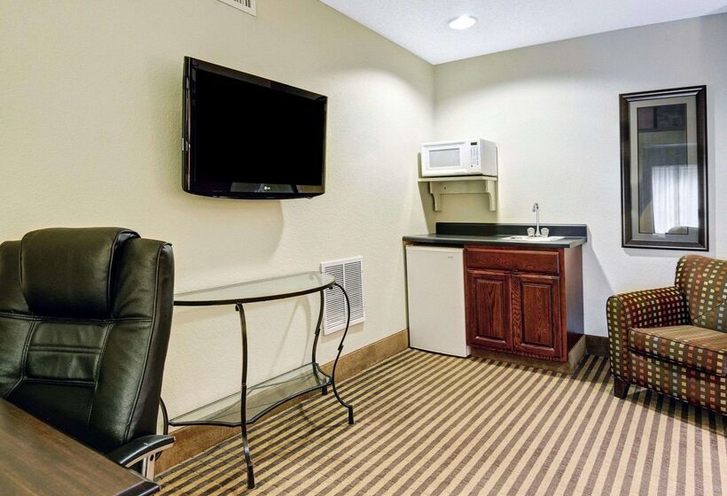 فندق Comfort Inn & Suites Hot Springs Midtown