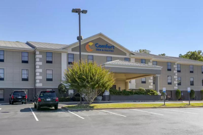 فندق Comfort Inn & Suites Hot Springs Midtown
