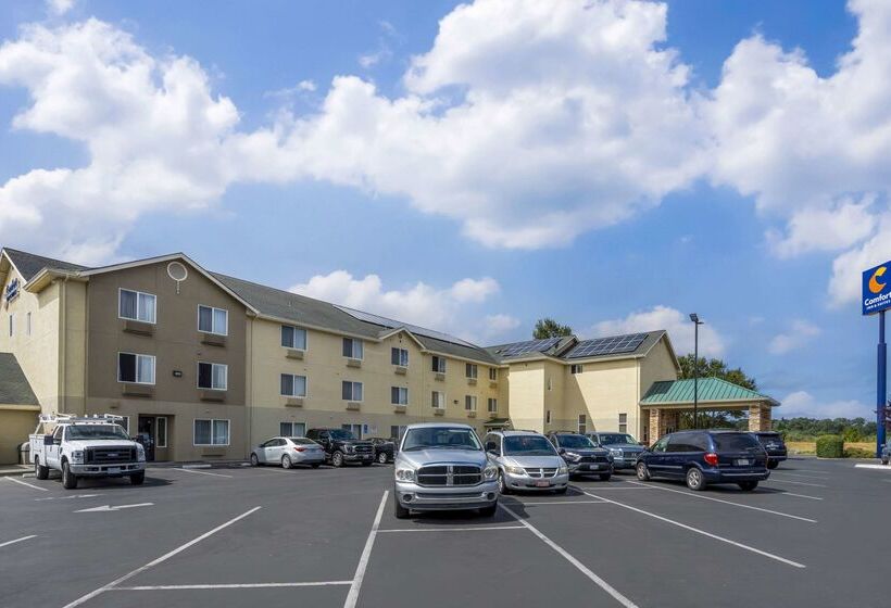 호텔 Comfort Inn & Suites Redwood Country