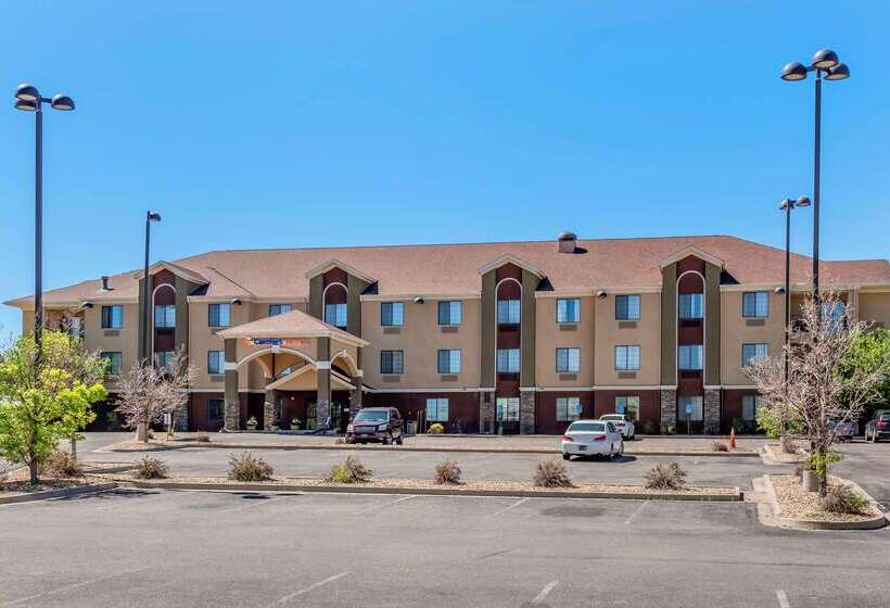 فندق Comfort Suites