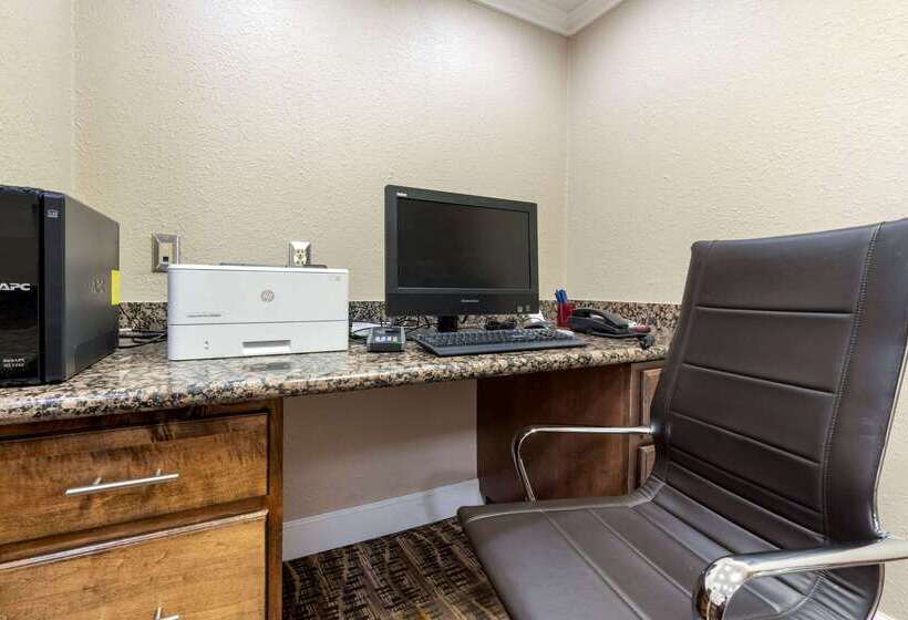 فندق Comfort Suites Downtown Sacramento