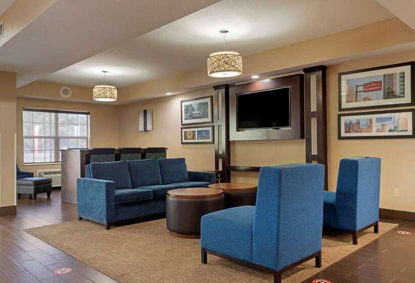 فندق Comfort Suites Downtown Sacramento
