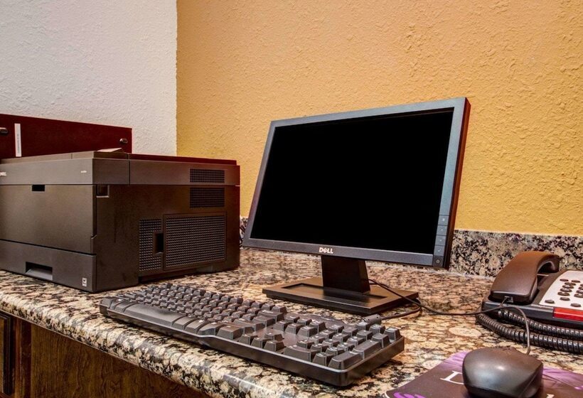 فندق Comfort Suites Downtown Sacramento