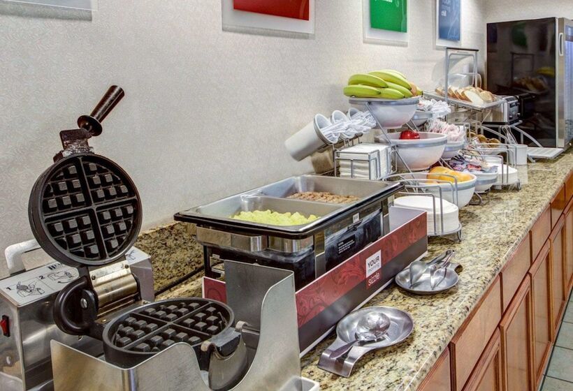 فندق Comfort Suites Downtown Sacramento