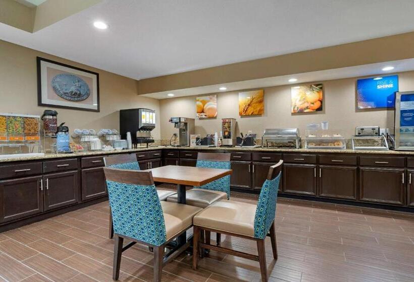 فندق Comfort Suites Downtown Sacramento