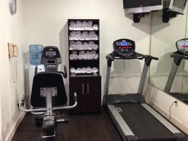酒店 Comfort Suites Golden West On Evergreen Parkway