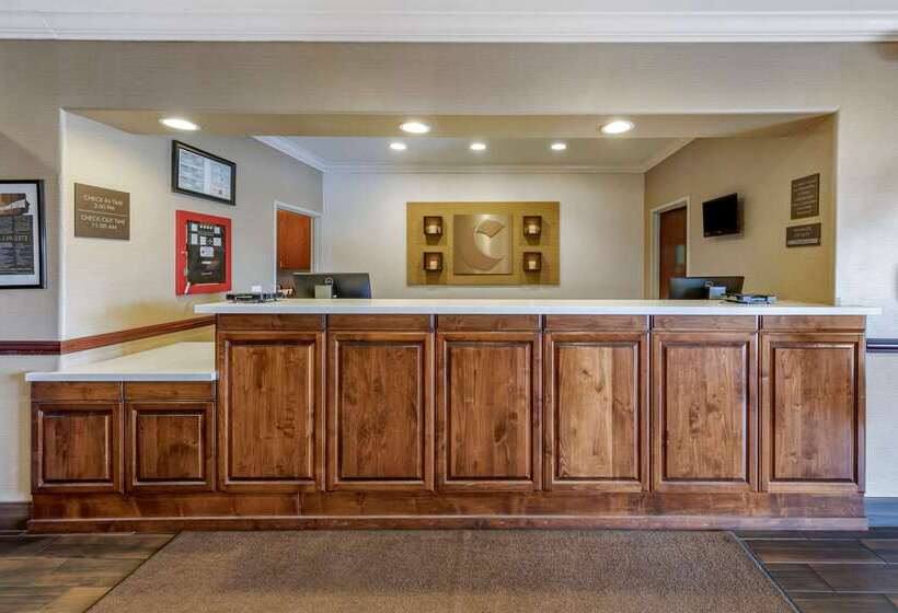 酒店 Comfort Suites Near Six Flags Magic Mountain