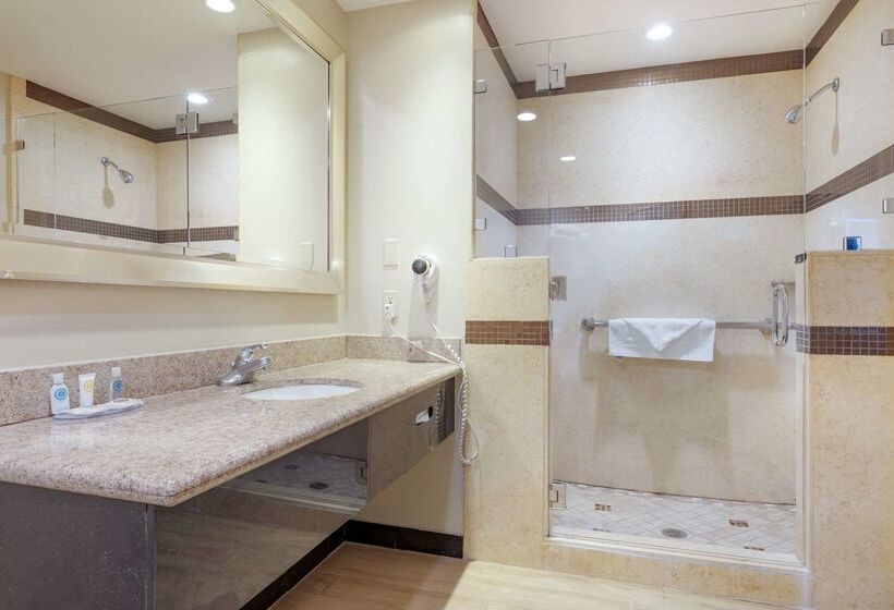 هتل Comfort Suites Oceanside Camp Pendleton Area