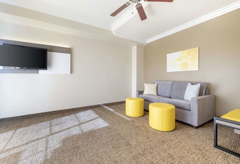 هتل Comfort Suites Oceanside Camp Pendleton Area
