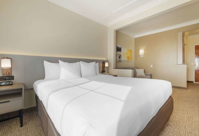 فندق Comfort Suites Oceanside Camp Pendleton Area