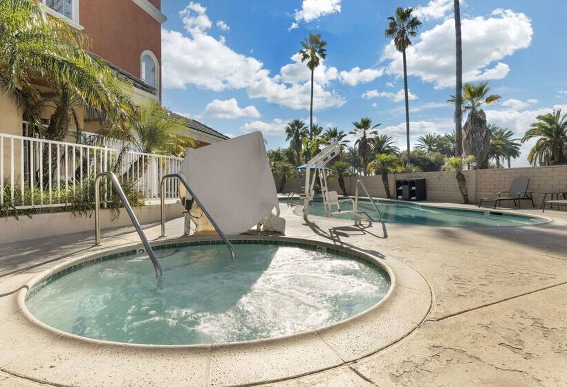 فندق Comfort Suites Oceanside Camp Pendleton Area