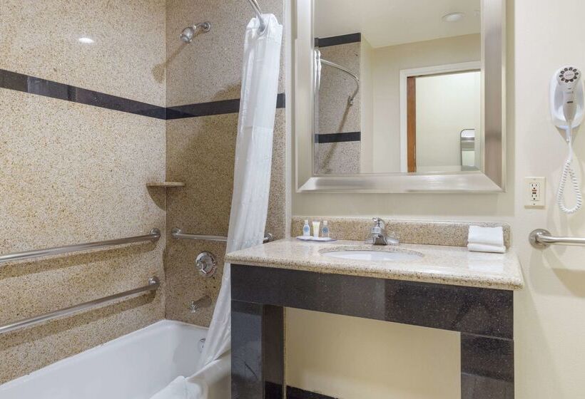 فندق Comfort Suites Oceanside Camp Pendleton Area