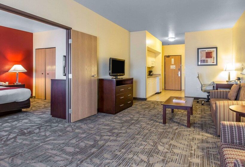 Отель Comfort Suites Palm Desert I10