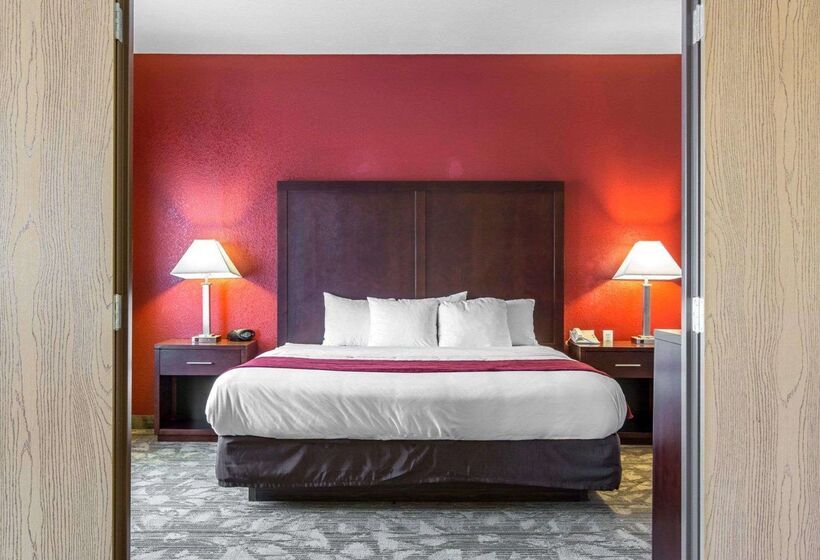 Отель Comfort Suites Palm Desert I10