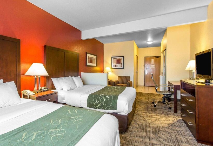 Отель Comfort Suites Palm Desert I10