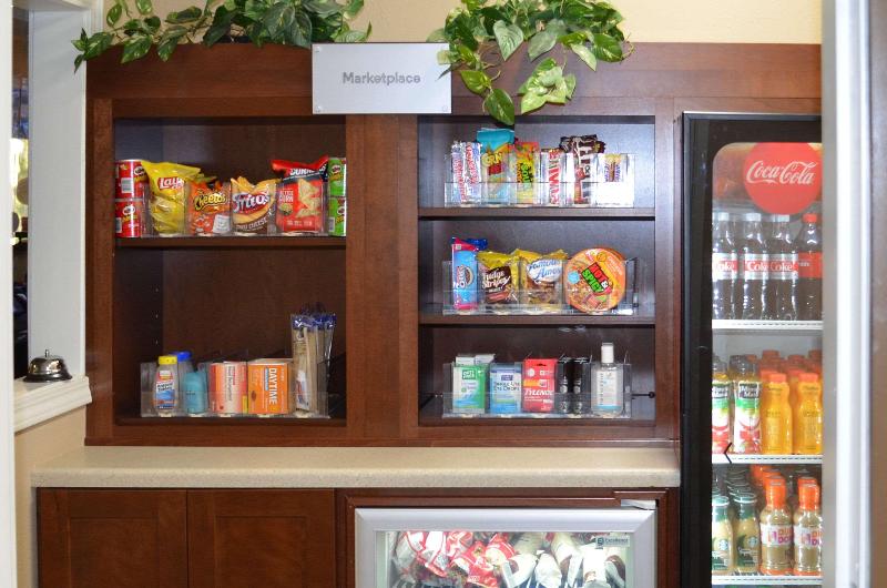 Отель Comfort Suites