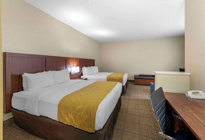 Отель Comfort Suites