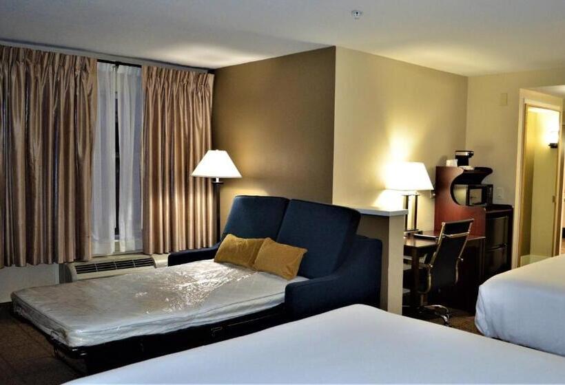 Отель Comfort Suites