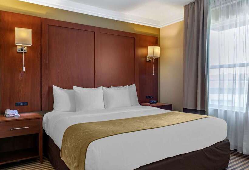 فندق Comfort Suites Visalia  Convention Center